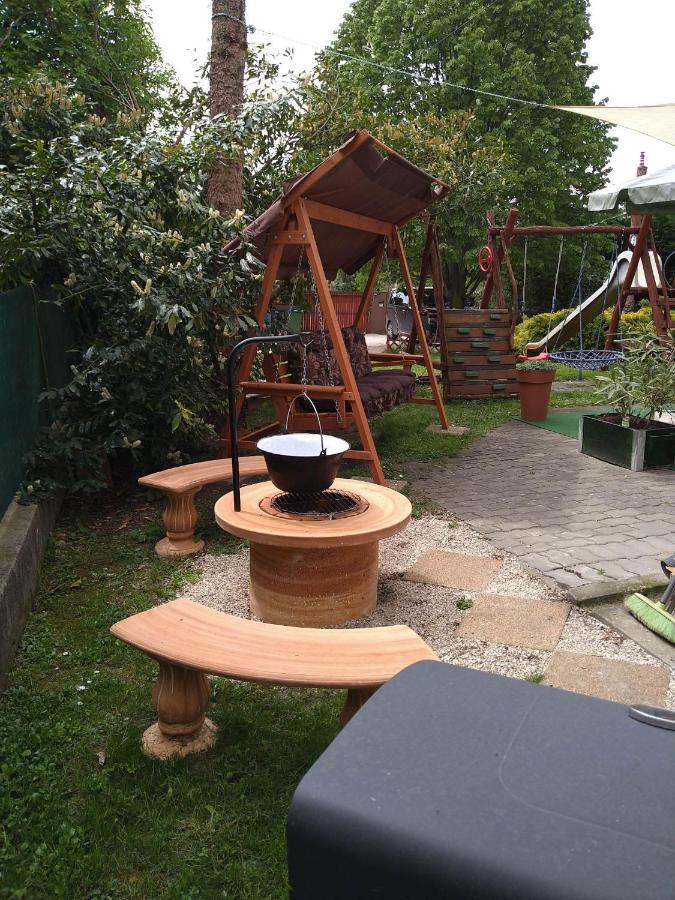 Liliána Vendégház Balatonfůzfő Kültér fotó